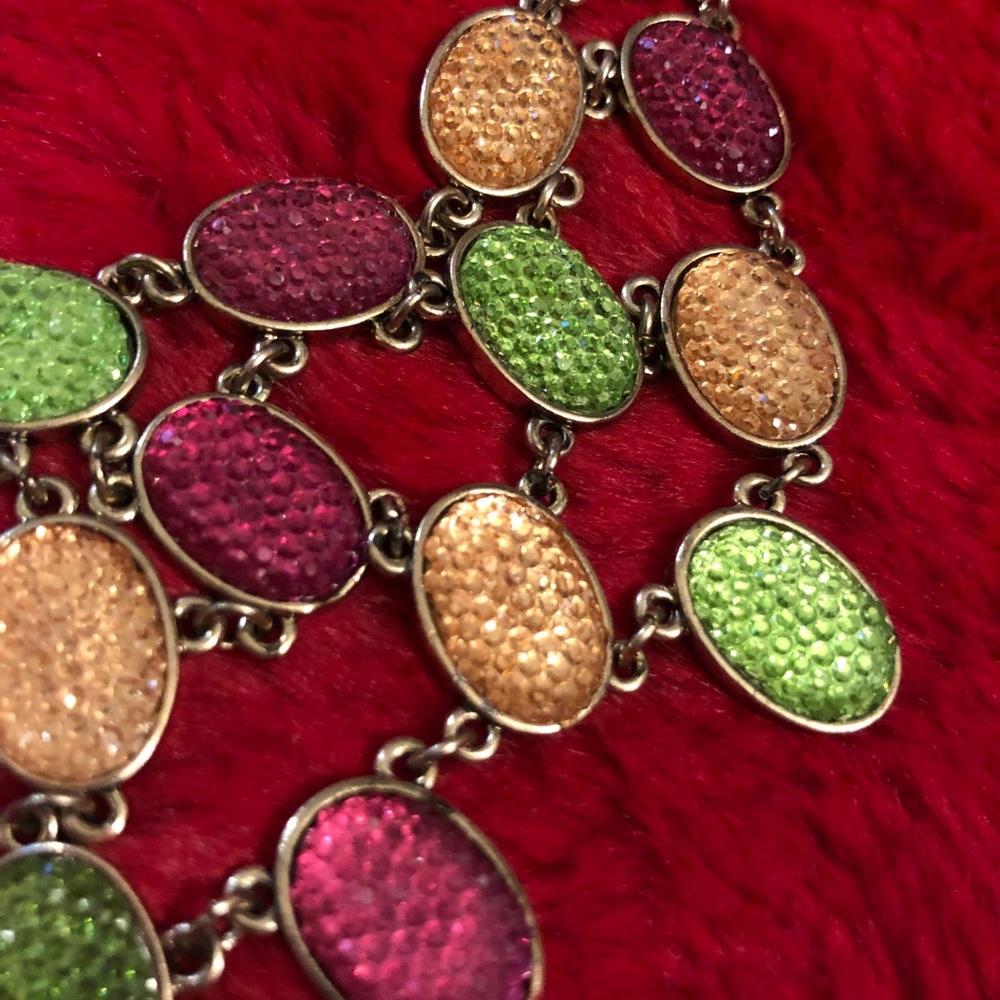 Fun spring time necklace - Picture 2 of 2